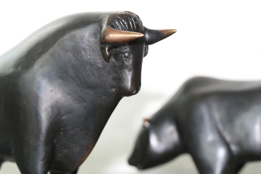 Image: Bull and bear, symbolizing the Frankfurt Stock Exchange Image: Bull and bear, symbolizing the Frankfurt Stock Exchange