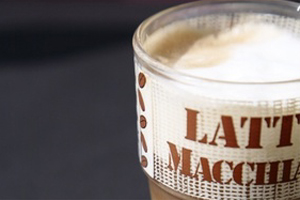 Bild: Eine Tasse Latte Macchiato Bild: Eine Tasse Latte Macchiato