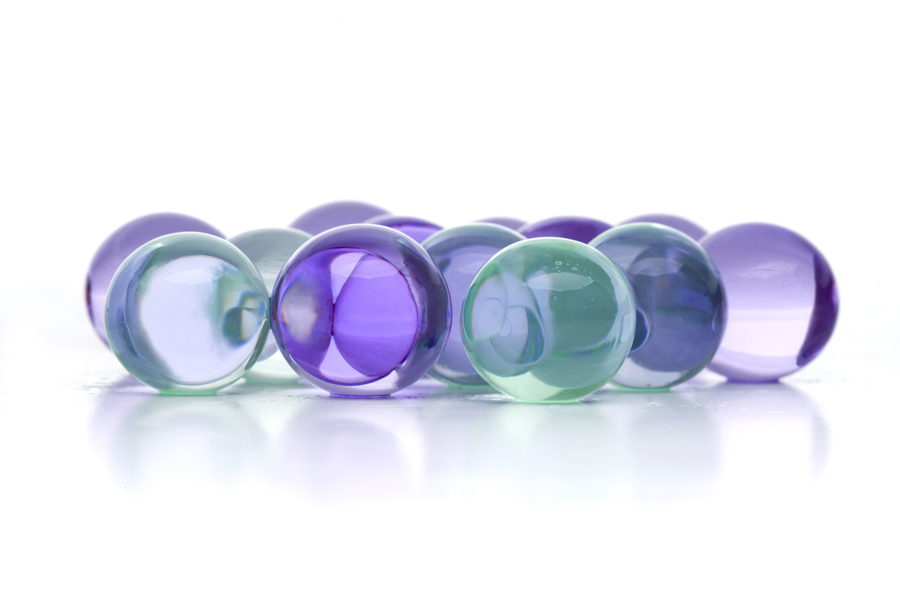 Image: Glass marbels forming a circle Image: Glass marbels forming a circle
