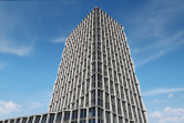 Bild: Der CONET-Hauptsitz am Neuen Kanzlerplatz in Bonn, AuĂźenansicht des Hochhaus